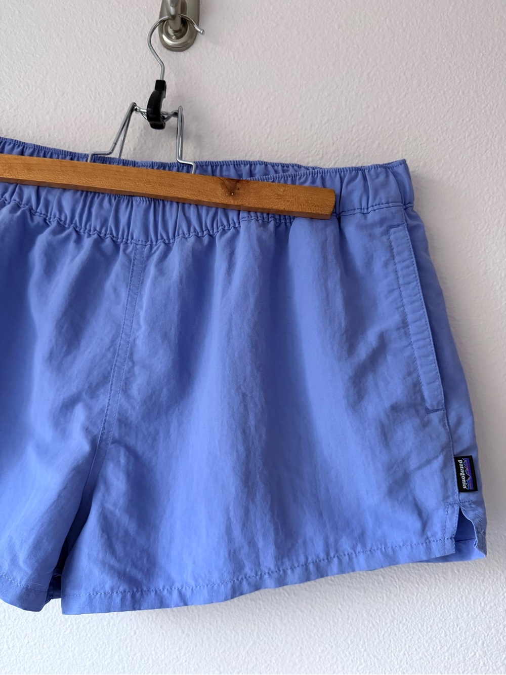 Patagonia barely baggies - Picture 2 of 5
